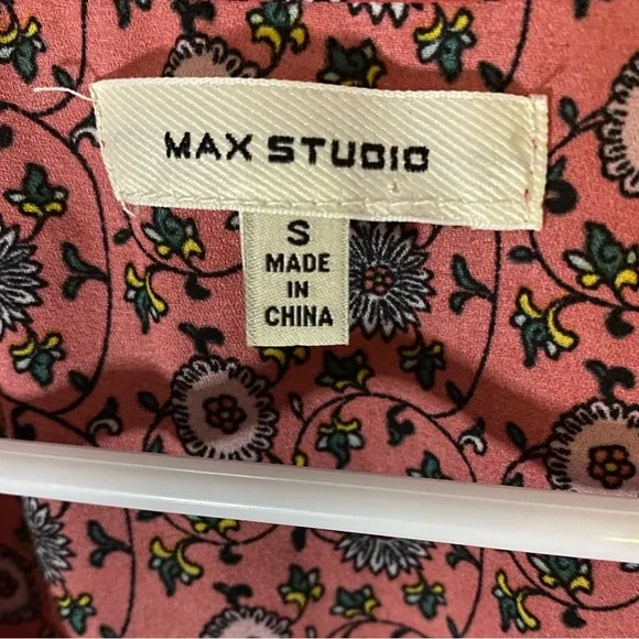 FLORAL Tunic (S) Relaxed V-neck with Butterfly Sleeve, Signed Back/Belted Waist - Picture 4 of 11